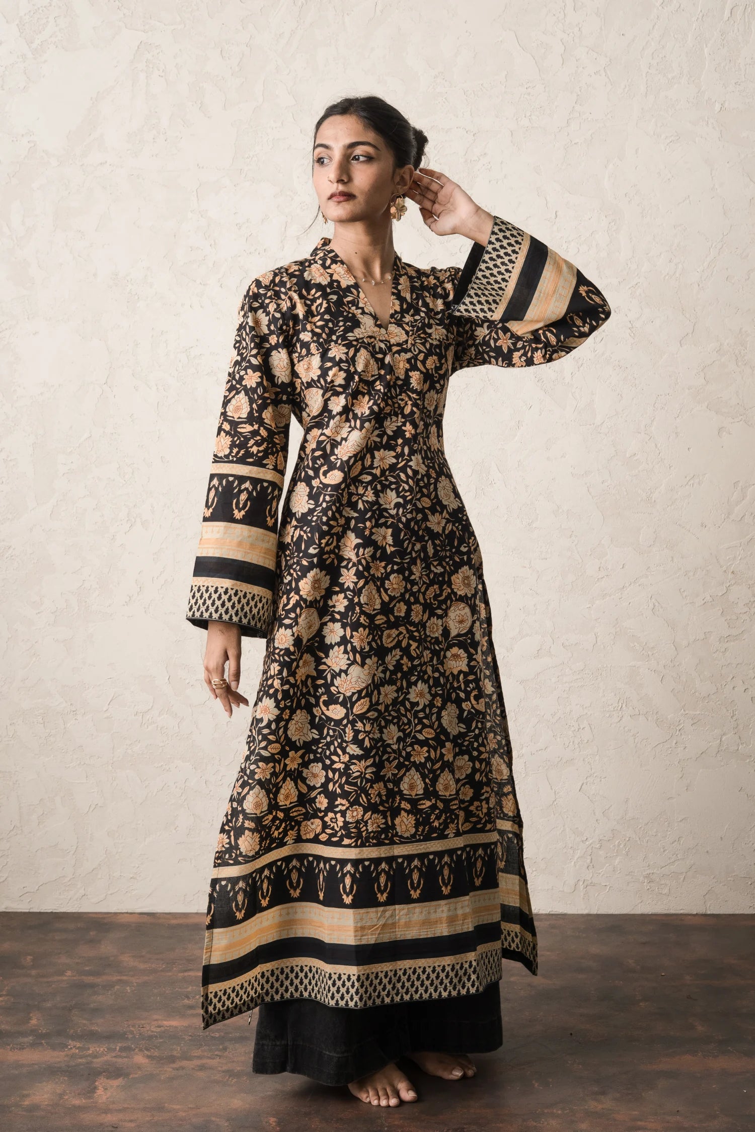 Kaala Rang Long Kurti