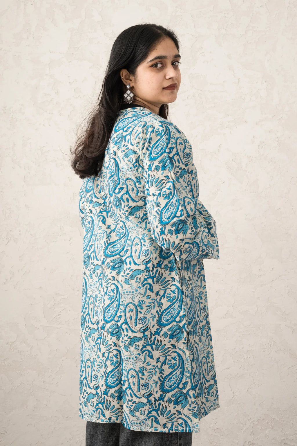 Neelam Noor Knee Kurti