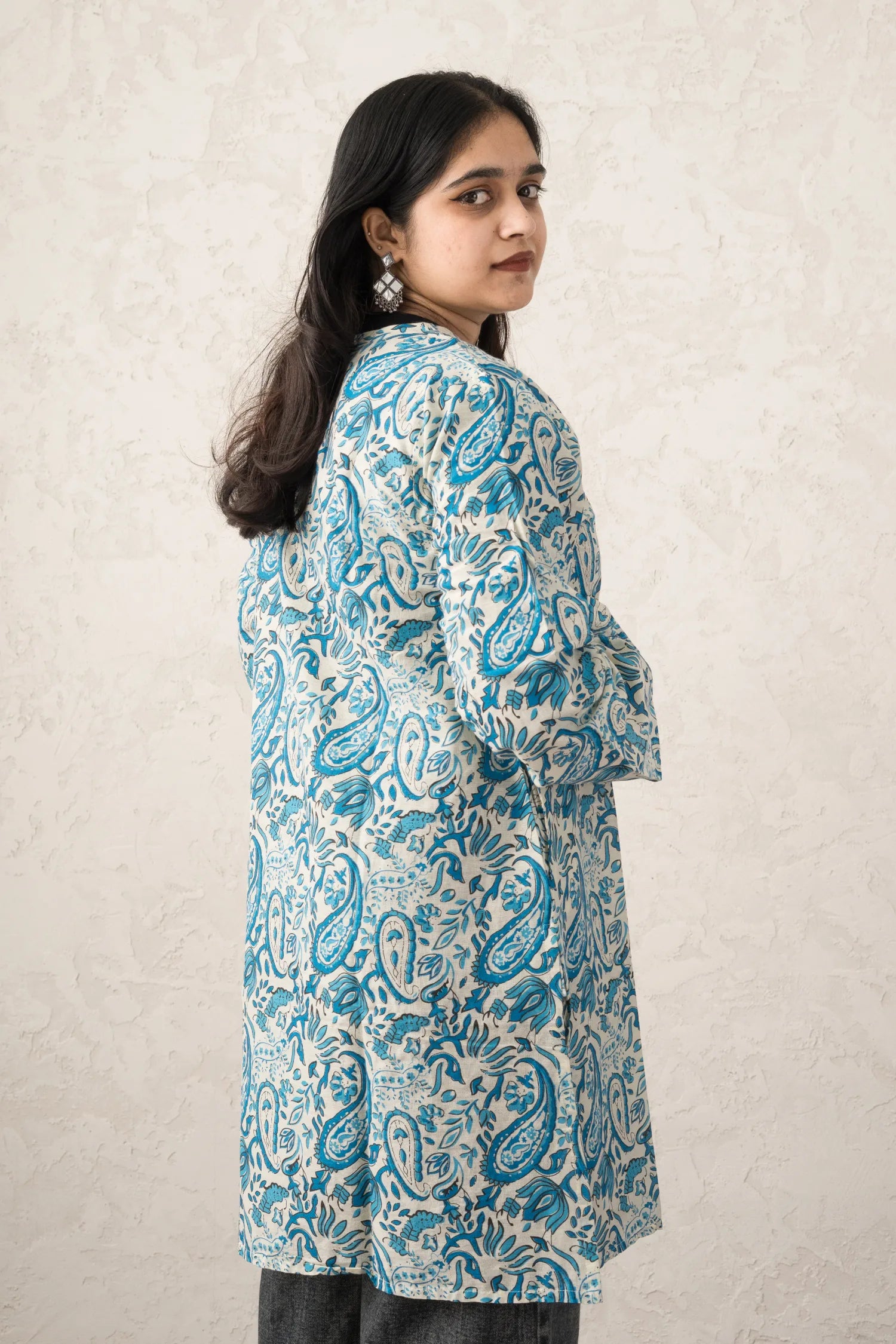 Neelam Noor Knee Kurti