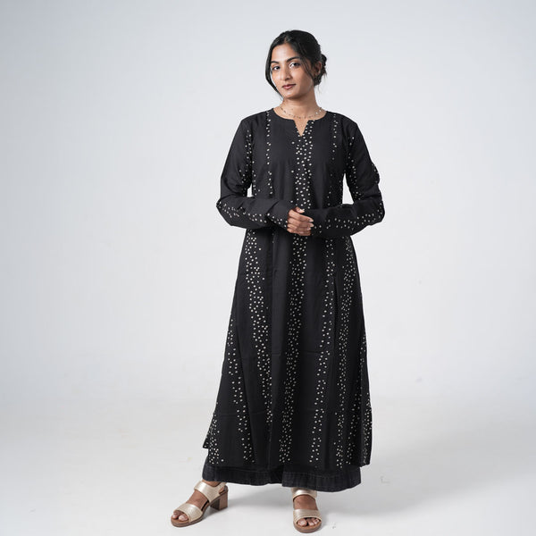 Bandhani Long Kurti for women in black with white dotted patterns, a V-slit neckline and a full-length design