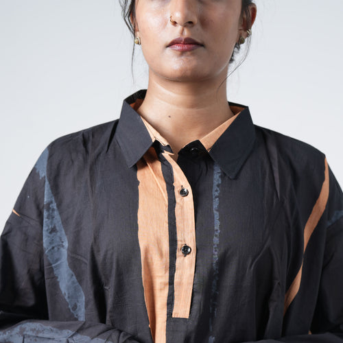 Desert Night Long Shirt with a classic shirt collar and button placket in a black and beige striped design