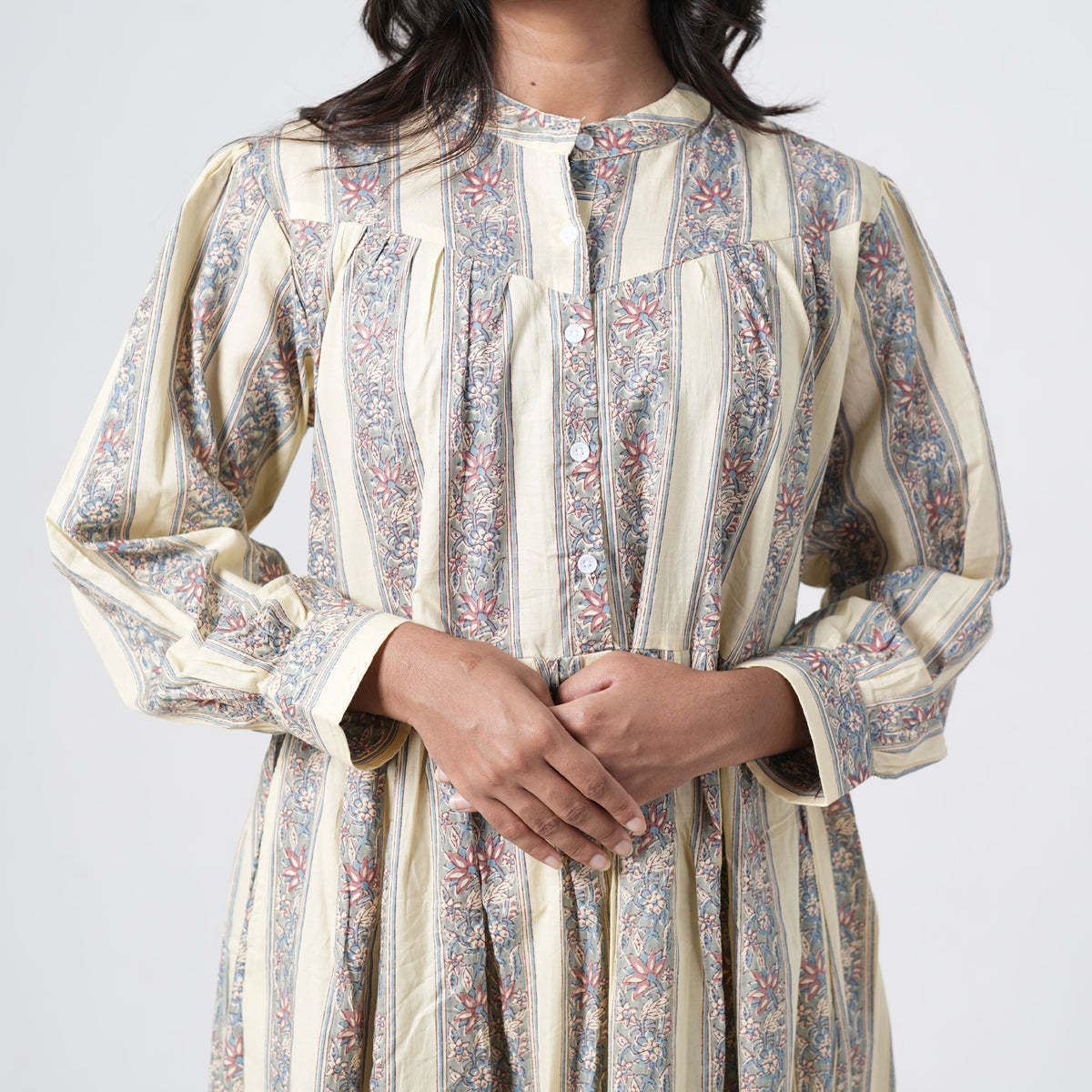 Desert Willow Long Kurti featuring long sleeves with floral stripe prints and button cuffs
