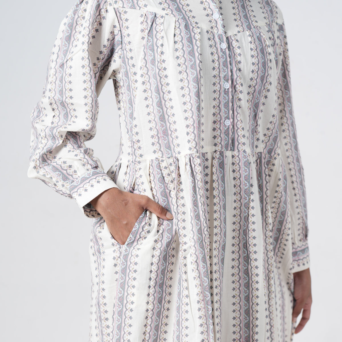 Pearl Long Kurti with grey and mauve geometric prints and side pockets